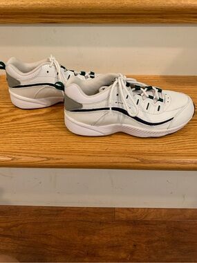Easy Spirit Romy White Walking Shoe